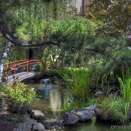 Dinah's Garden Hotel Palo Alto Bagian luar foto
